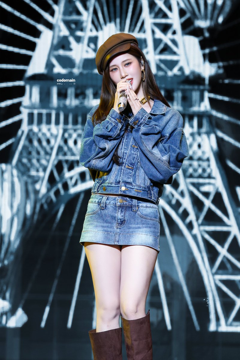 codomain·叶芷妤 tweet media