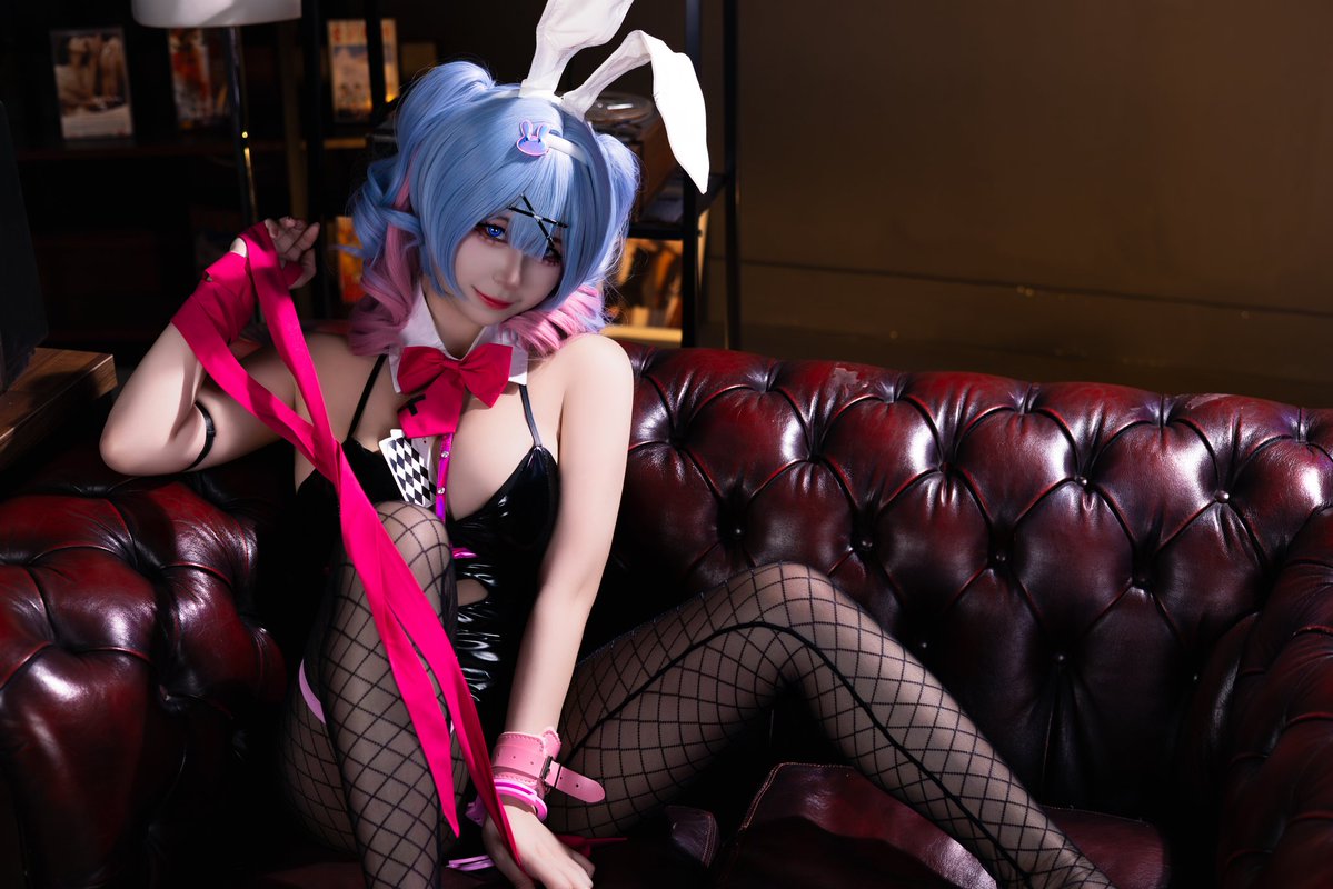Miku 🐰🕳

#miku #rabbit_hole #cosplay #agape #ZAKUK