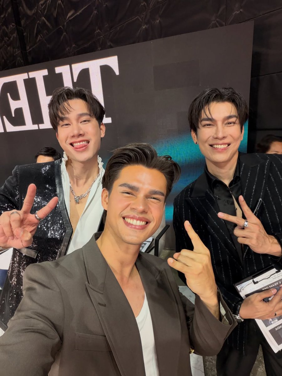 ZOE❤️MEW tweet media