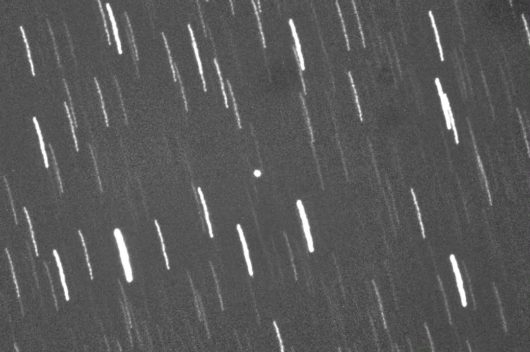 surajit_ghosh2's tweet image. Here’s a still image from a timelapse of the Artemis II spacecraft Integrity, captured from 72,804 km away