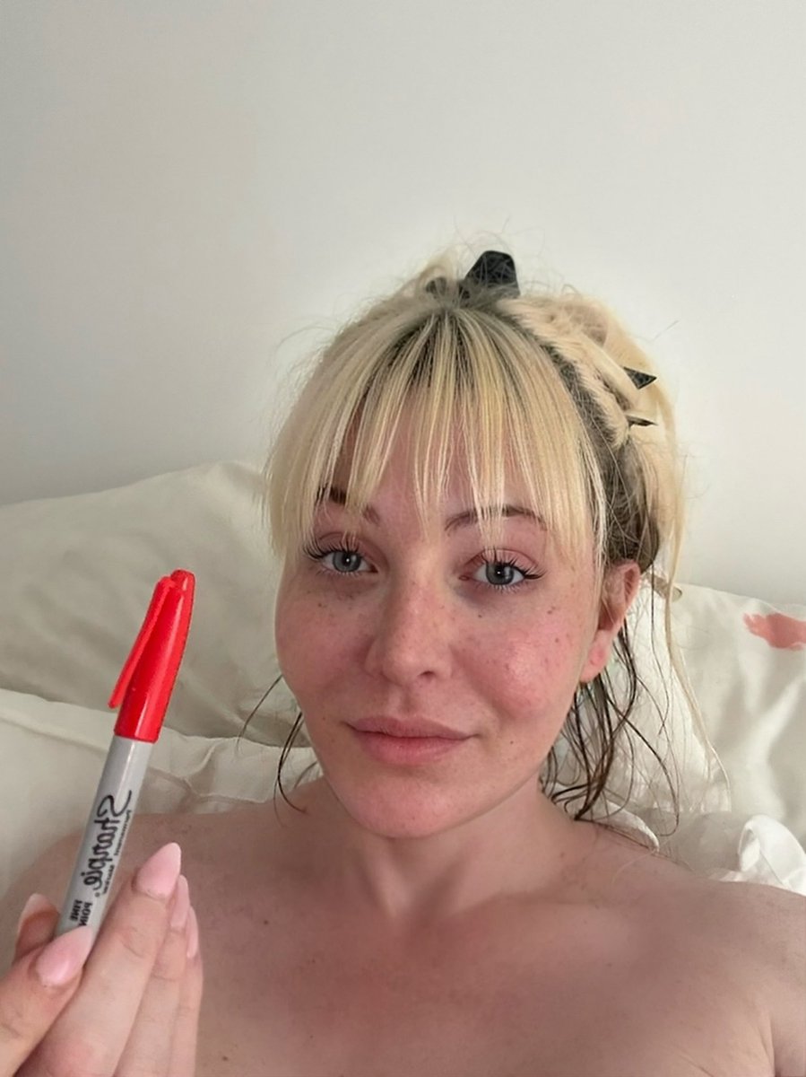 Melanie Blake tweet media
