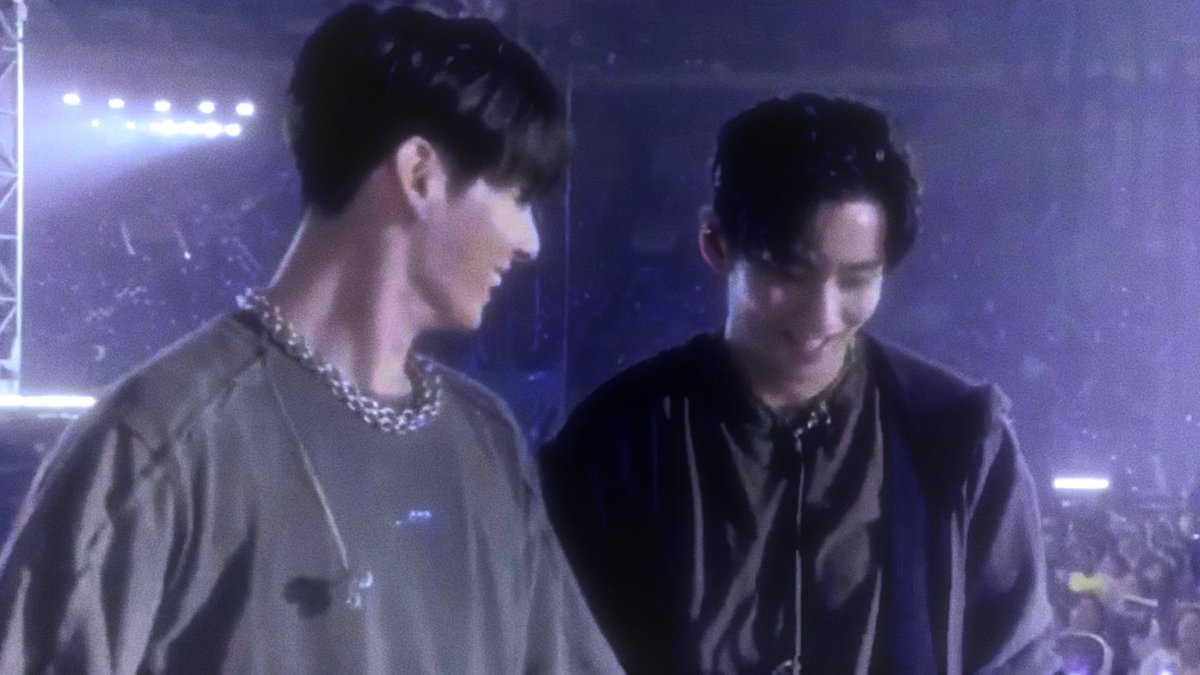 _prodkv's tweet photo. “as long as im with v hyung im happy no matter where we go” https://t.co/6w5Ck6HTpB