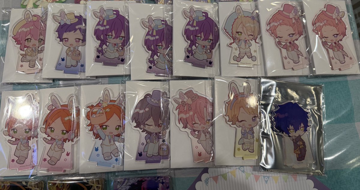 __kabe___'s tweet photo. @_a 【交換】あんスタ アニカフェ アクスタ

譲: 桃李 弓弦  マヨイ 藍良 宗 ひなた ゆうた ✶零 ✶舞珠 嵐 前弾ジュン

求: ✶チトセ、その他英智、英智含む渉

本日天王寺手渡し>>郵送
お気軽にお声がけください。 https://t.co/coSx3KAV8B