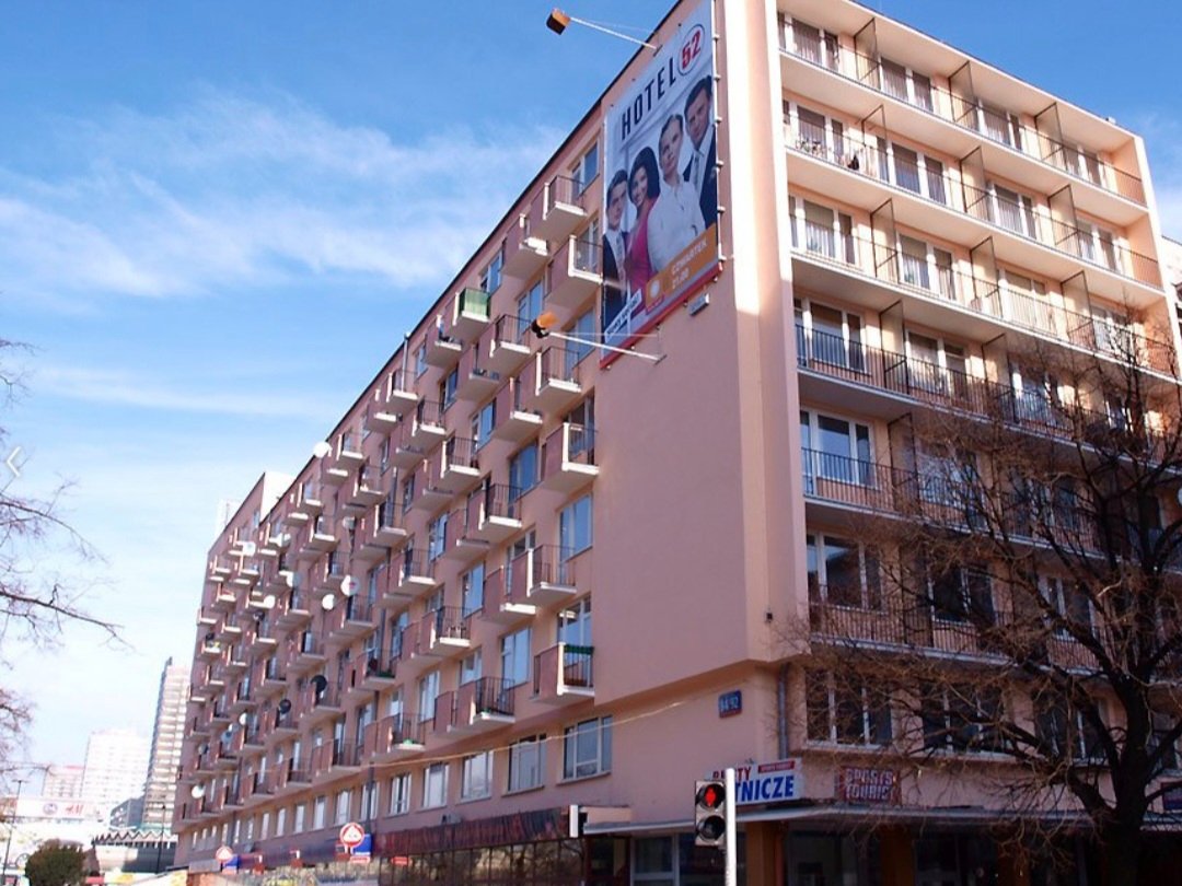 Outskirts 🔴 tweet media