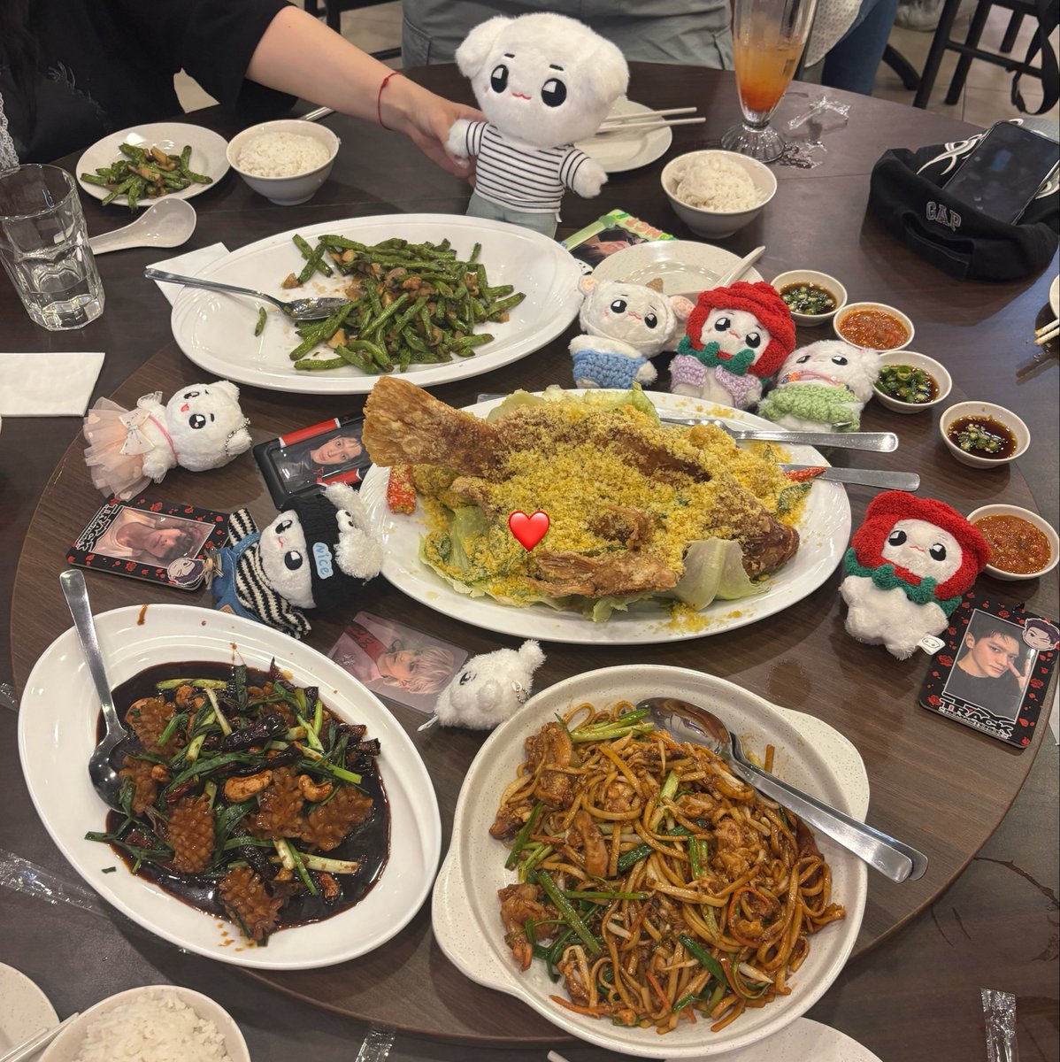 luvonthefloorx's tweet photo. Today, a week ago ๐ฅน
went to TY Track Remastered in KL and then dinner together with beloved tyongfs ๐ฅฐโค๏ธ
time flies..
#TYTrackInKL https://t.co/SadIbzC9I3