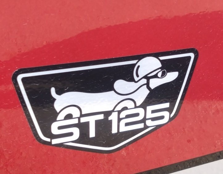 DragStar_4TR's tweet photo. 本日納車です
DAX125のサイドカーです
名前の通りモチーフはダックスです
バイクなのに3人乗りOKですが
人は乗せません
俺、めんま、なると専用です
#サイドカー
#DAX125 https://t.co/1a30J25Tiw