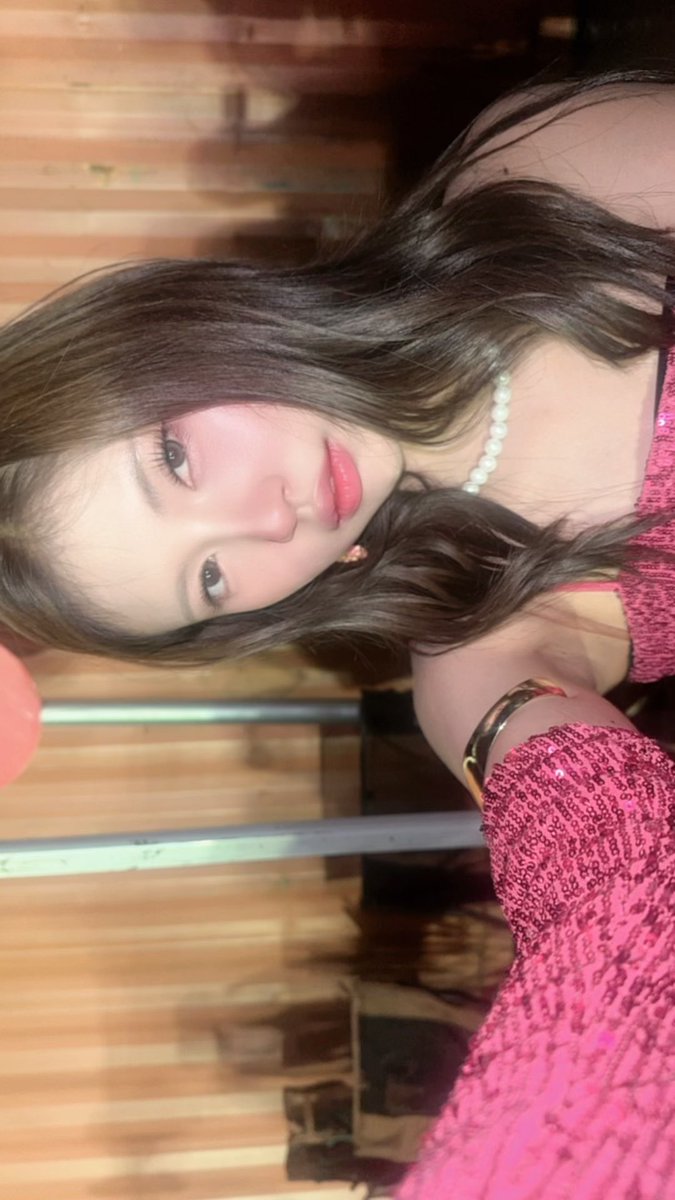 エリ Helisma Putri tweet media