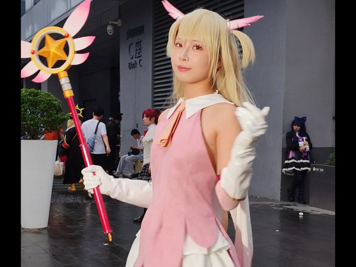 Dharmendra93292's tweet photo. Day 1 at [漫展名，如Comic Con Shanghai]! Cosplayed my favorite character, met fellow fans, grabbed limited merch, and screamed over epic panels.  #AnimeExpo #CosplayVibes #MangaMania https://t.co/OgzBybJKTJ