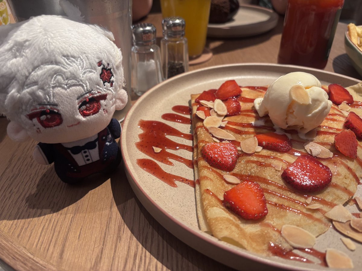 αѕнℓєу . ꕤ tweet media