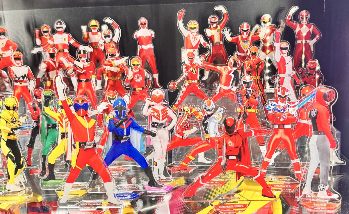 今後の人生でこんなにアクスタを大量買いすることはあるだろうか、、スーパー戦隊最高！

#全スーパー戦隊展