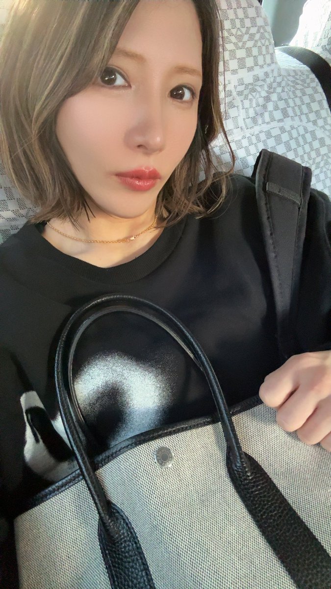 志築杏里（パチスロ専垢）〜フォロバ100%〜 tweet media