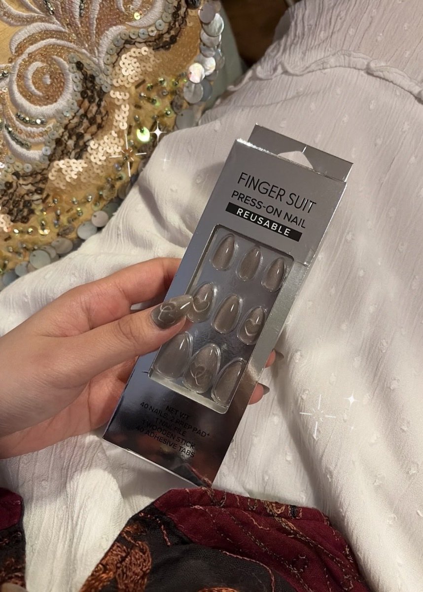 moezenmai's tweet photo. クーポンコード【MOE13】でFINGER SUITのリユーザブルタイプが10%OFF!
使用アイテムはLUVIT🖤💜
何度も使えるこのタイプは長期でネイルができない方におすすめ！クーポンで10%OFFでゲットしてね！

https://t.co/Otftdxmjop…
 #フィンガースーツ #クーポンコード@fingersuit_jp https://t.co/4euJN3sKJA
