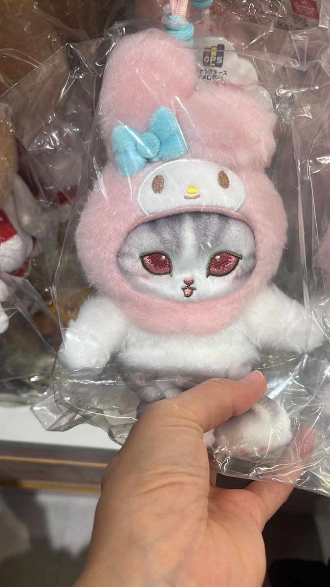 naloyjani tweet media