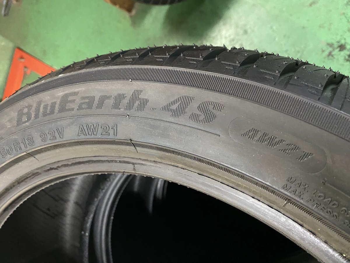 rokugo_tire's tweet photo. YOKOHAMA TIRES
BluEarth 4S
AW21
215/50R18
#yokohama
#bluearth4s
#aw21
#rokugo_tire
#tire_sales
#tire_change
#tire_repair
#snow_tire_rental
#六郷タイヤー
#タイヤ販売
#タイヤ交換
#タイヤ修理
#スタッドレスレンタル https://t.co/gQ0PsU1Rbt