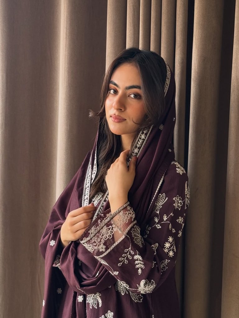 hania naaz (yours ہانیہ) ❤️ tweet media