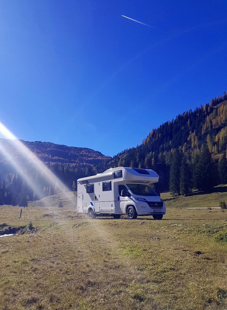 rathor7_'s tweet image. I'll always be envious of those who travel with camper van