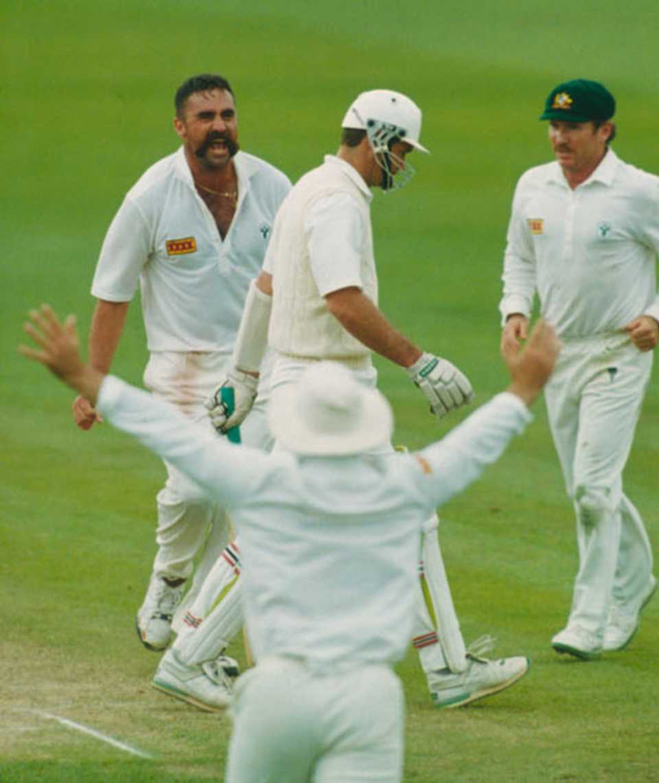 CaughtAtPoint's tweet image. Merv Hughes gives Graeme Hick a 'send-off' (#Ashes 1993) 

#CricketFeed #Australia #England