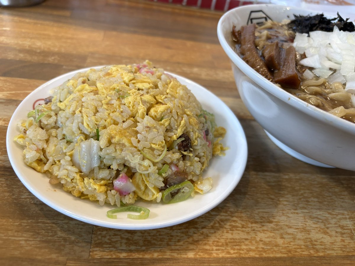 アトム tweet media