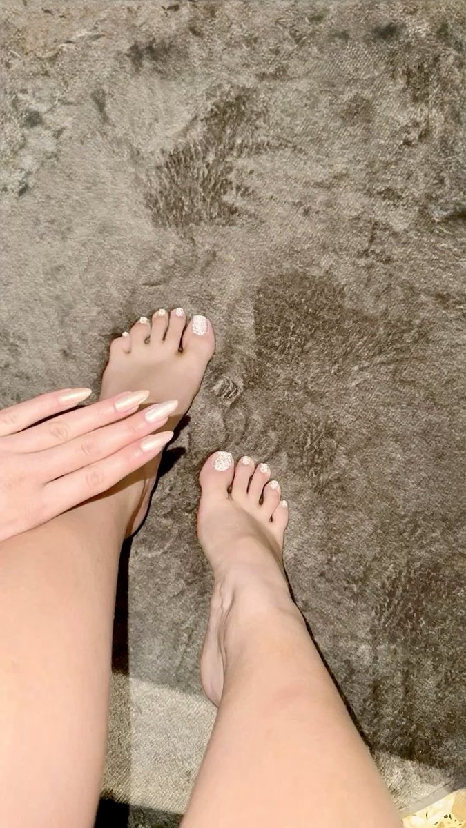 sexy daily tweet media