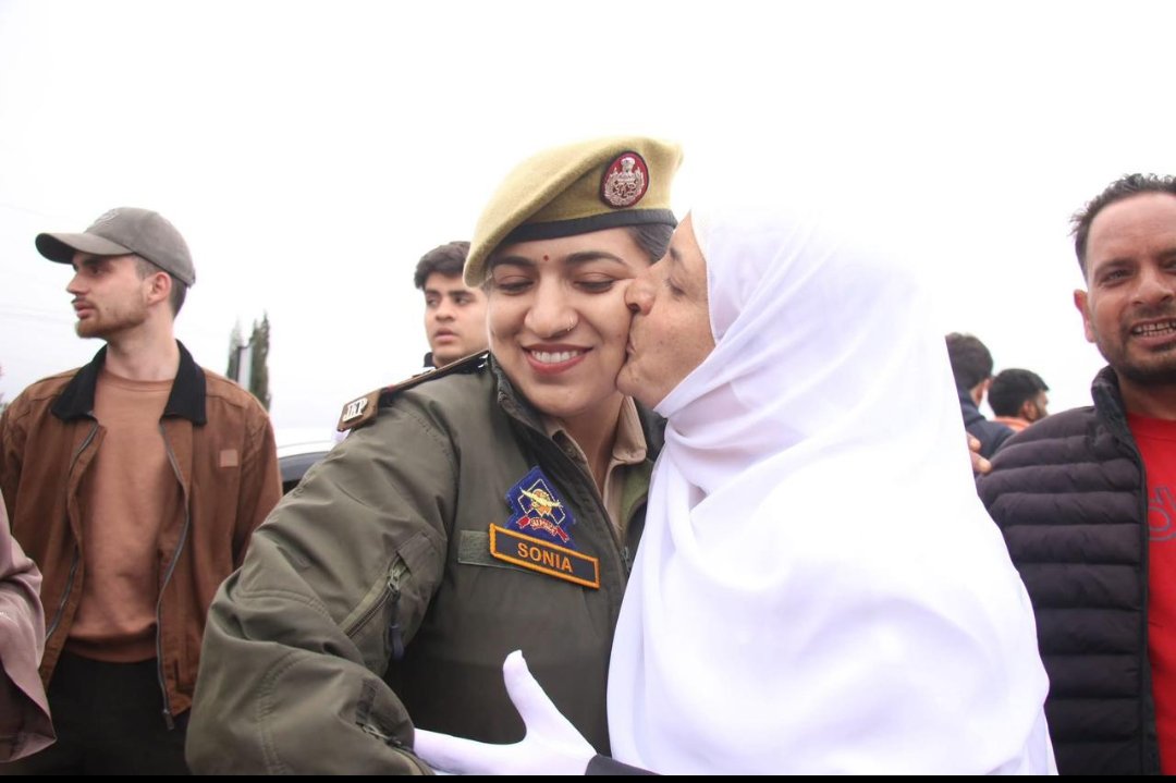 Love , Respect and Harmony.
A non-Muslim police officer hugged by Haj Pilgrim.