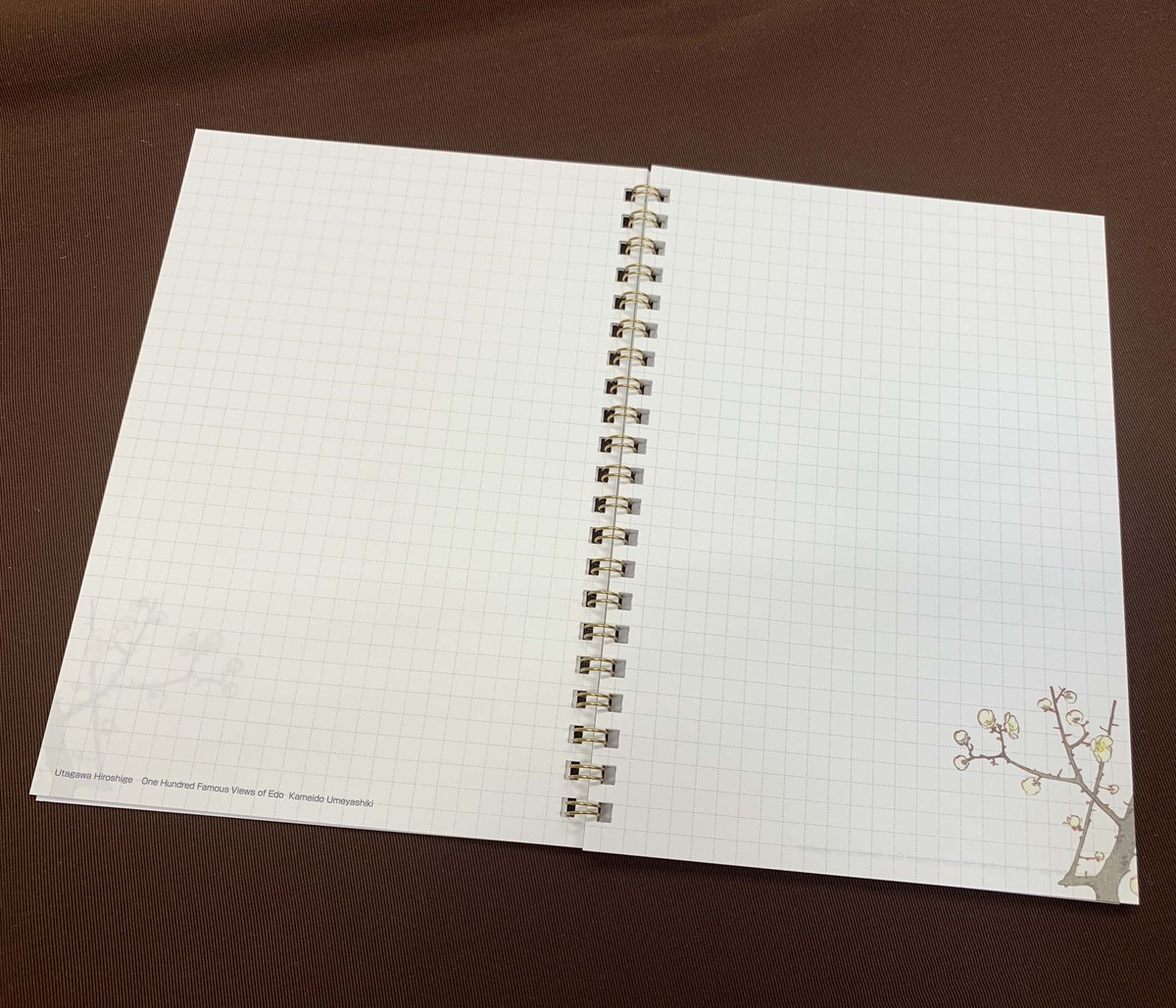 【新入荷グッズ紹介】歌川広重の「名所江戸百景　亀戸梅屋舗」のリングノート(A５サイズ)が新入荷となりました。太田記念美術館の受付にて550円で販売中。現在開催中の「歌川広重「名所江戸百景」最後の挑戦」展のお土産にどうぞ。実物の「亀戸梅屋舗」も5/10まで展示しています。