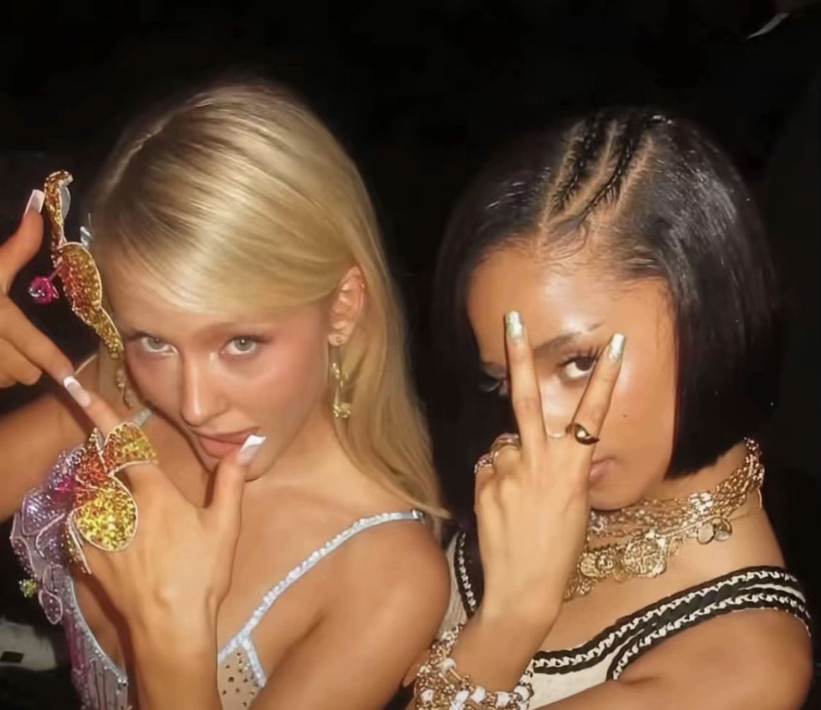 ayaneyyy tweet media