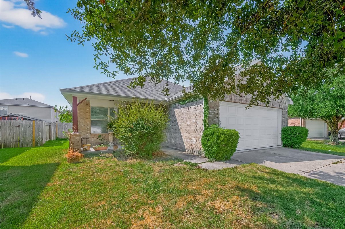 LINDATELLO's tweet photo. 9314 Chamisal Court, Humble, TX, 77396
4 bed | 2 bath 1815 Sq. Ft.
Active | 230000
https://t.co/uo0BOyKvfI
Charming 4-Bedroom Home on a Quiet Cul-de-Sac. Welcome to 9314 Chamisal Court! This beautifully maintained 4-bedroom, 2-bathroom home is perfectly situated on a peaceful... https://t.co/AQXNg6YzMd