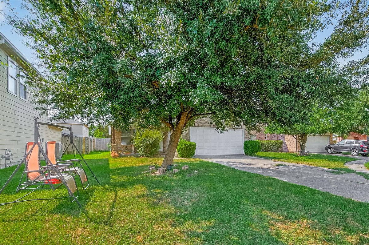LINDATELLO's tweet photo. 9314 Chamisal Court, Humble, TX, 77396
4 bed | 2 bath 1815 Sq. Ft.
Active | 230000
https://t.co/uo0BOyKvfI
Charming 4-Bedroom Home on a Quiet Cul-de-Sac. Welcome to 9314 Chamisal Court! This beautifully maintained 4-bedroom, 2-bathroom home is perfectly situated on a peaceful... https://t.co/AQXNg6YzMd