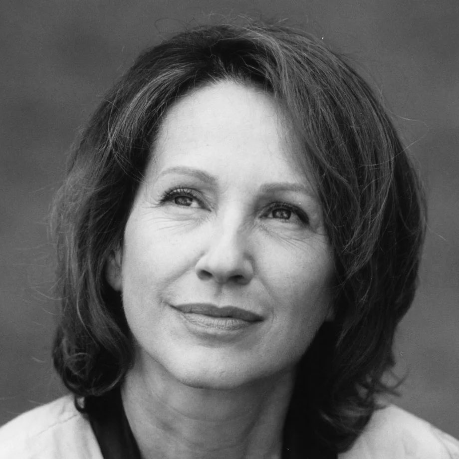 UDI_off's tweet photo. L’actrice Nathalie Baye nous a quittés ce matin. Quatre César, une carrière immense aux côtés de Chabrol, Godard, Pialat, Sautet, Truffaut, c’est une grande dame du cinéma qui s’en va. 
Nos pensées vont à ses proches et à sa famille. https://t.co/4Xi6u2nOig