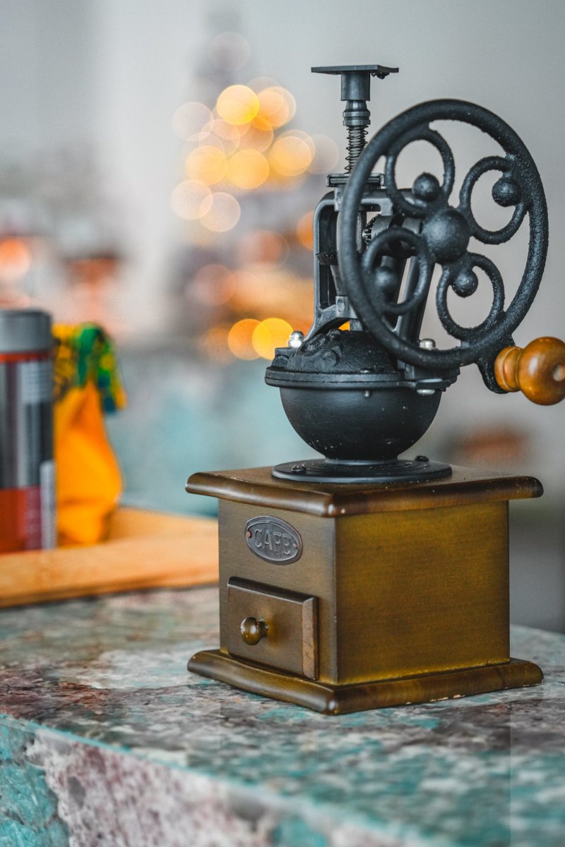 ndiayediallo13's tweet image. Dive into a 3-minute sonic escape—press play, close your eyes, and let the gentle piano + soft rain sounds wrap you in calm. Perfect for 3PM slumps or post-work wind-down.  #MusicMoment #CalmVibes