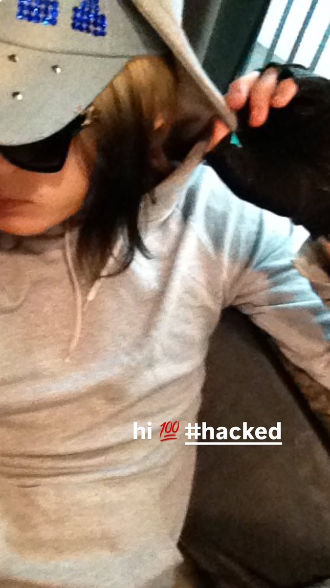 itneedsomespit's tweet image. nettspends aegyo is off the charts after #hacking someone’s instagram 🥲