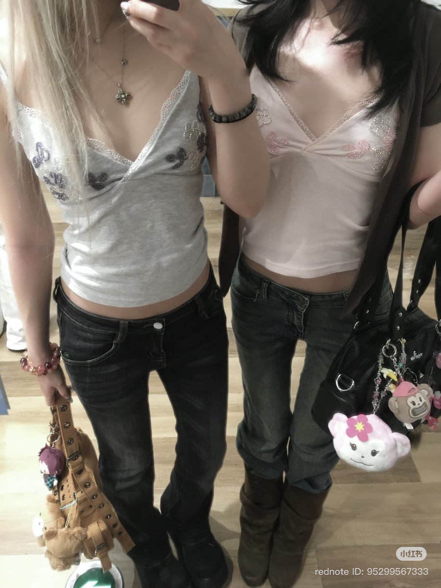 tttenlee10's tweet image. ⋆รับหิ้ว เซี่ยงไฮ้ SHANGHAI 🇨🇳
ถึงไทย 27/4

subdued 
wings hoodie 1,990.-
tank top 700.-

สินค้าอื่นๆสอบถาม dm / line
#รับหิ้วเซี่ยงไฮ้ #subduedthailand #subdued #รับหิ้วsubdued #brandymelville