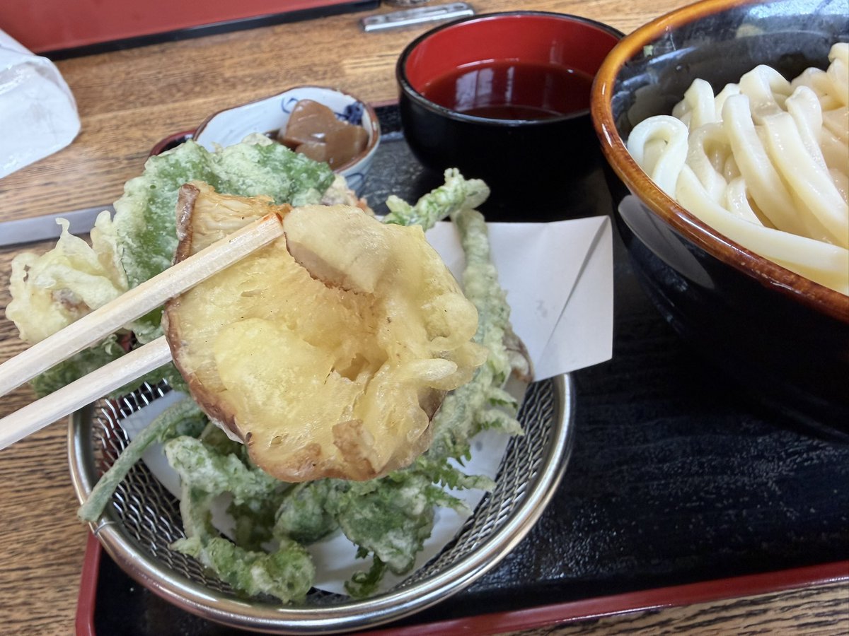 とりすけ tweet media