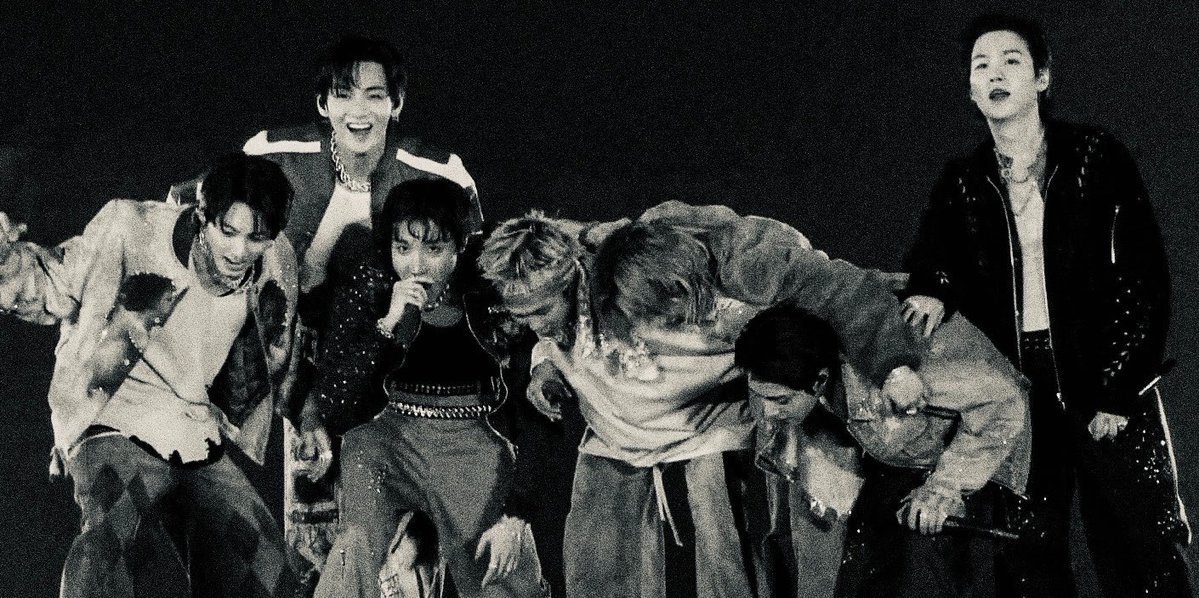 jmygmochis's tweet image. — SETLIST DE EL ÚLTIMO CONCIERTO DE BTS EN TOKYO. 🌟

Hooligan
Aliens
Run BTS
they don't know 'bout us
Like Animals
Fake Love
SWIM
Merry Go Round
2.0
NORMAL
Not Today
Mic Drop
FYA
Fire
Body to Body
IDOL
Come Over (Hidden Track)
Butter
Dynamite
Dope
For you 
Please
Into the Sun