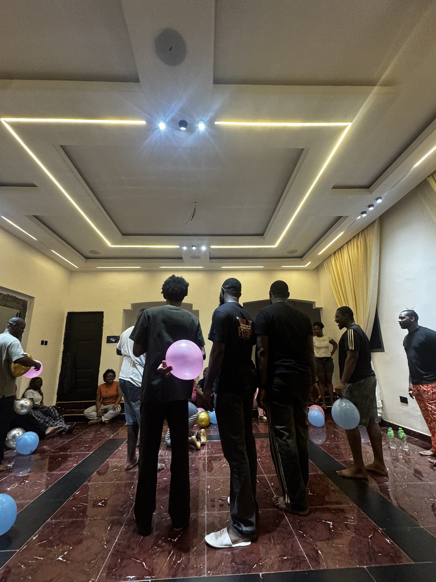 Fimbosky21's tweet photo. Two years ago, I didn’t know most of these people. Today, they’re an integral part of my life. The community I’ve found in CCI Port Harcourt >>>>>> https://t.co/FuQlc4RiHP