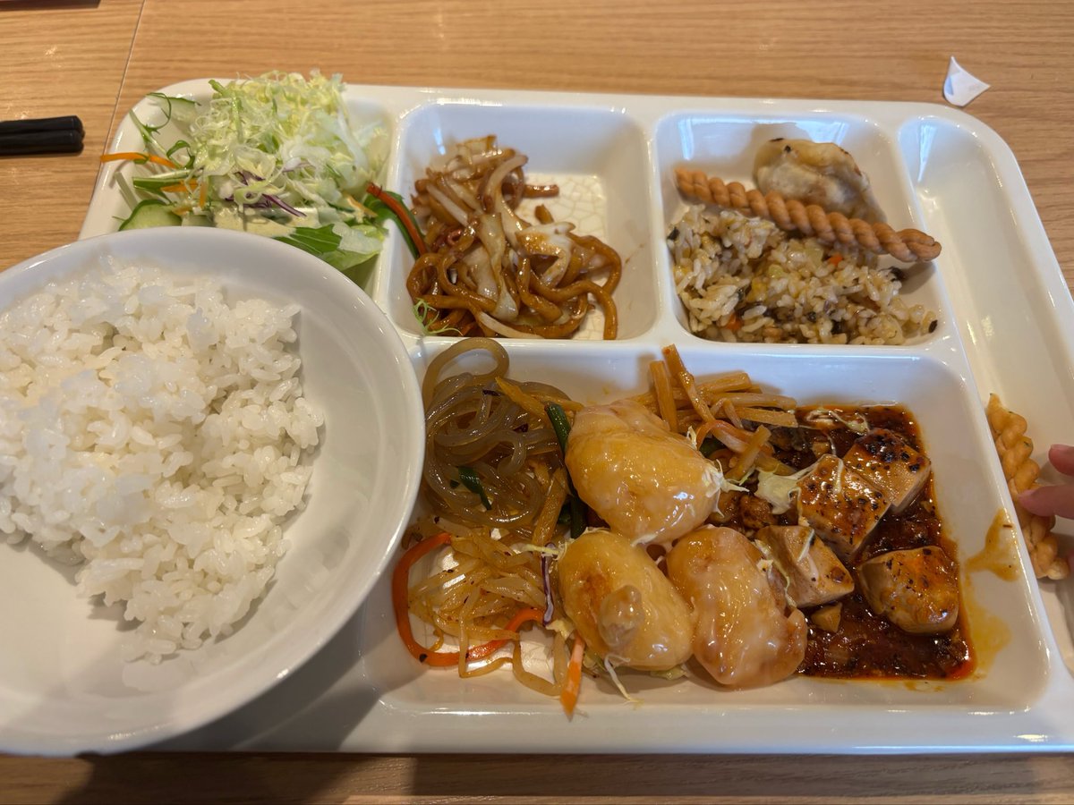 tskt2nd's tweet photo. 九寨溝おいしかったのは
ﾄﾞｺﾄﾞｺﾄﾞｺﾄﾞｺ...
エビマヨ🍤
あと麻婆豆腐とサラダ https://t.co/v4RTlT5wdZ