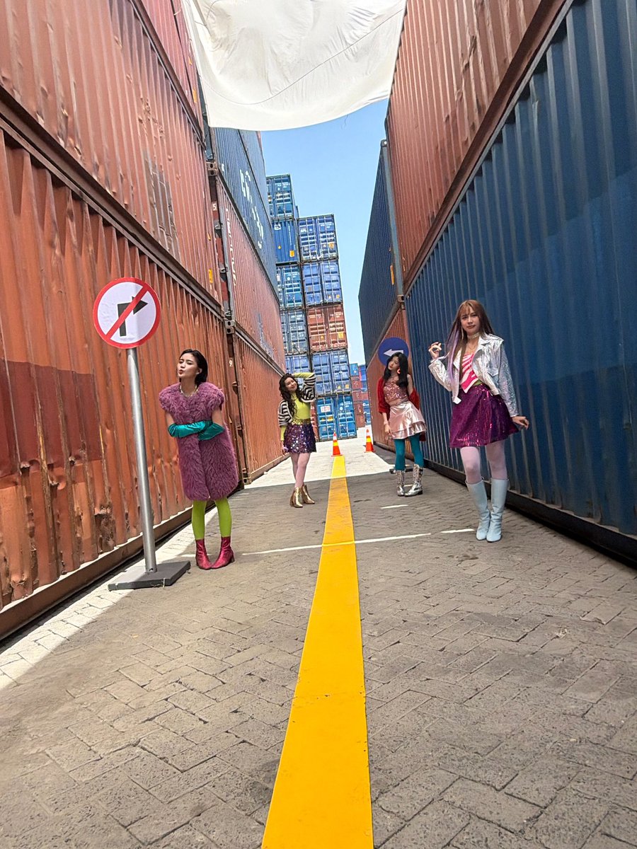 gabriela abigail (@am_ellajkt48) on Twitter photo 