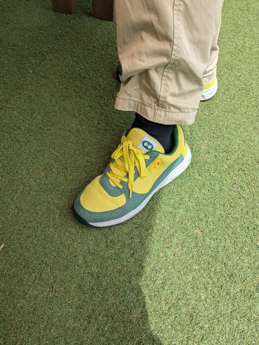 ぺろり tweet media