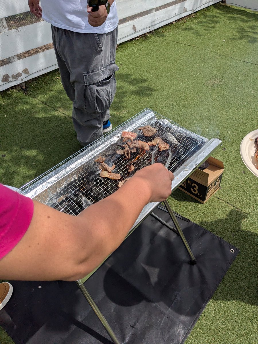 ぺろり tweet media