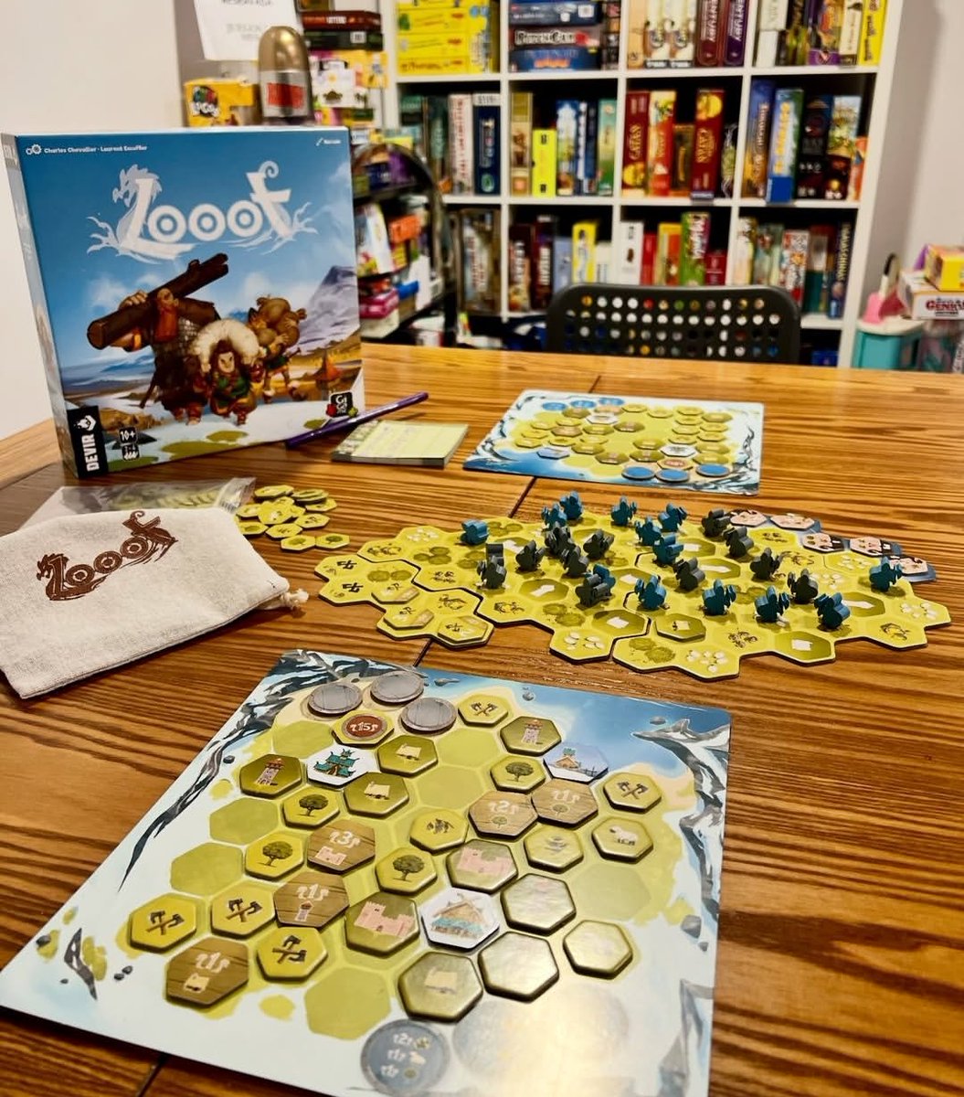 jappyjuegos's tweet image. Looot, colocación de trabajadores y construcción de patrones muy chulo..

#juegosdemesa #juegosdetablero #bgg #boardgames #partidas #looot #devir #vikingos
