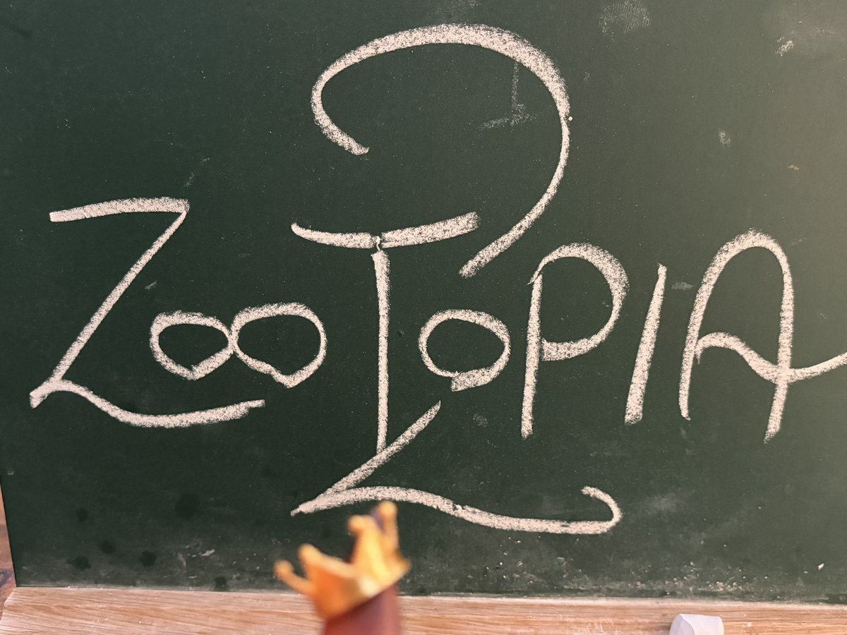 leamonde tweet media