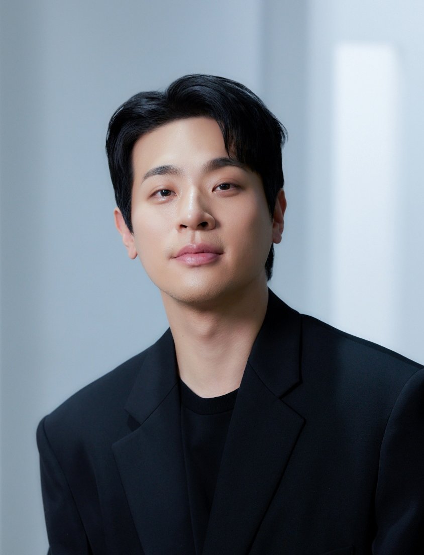 우아한 tweet media