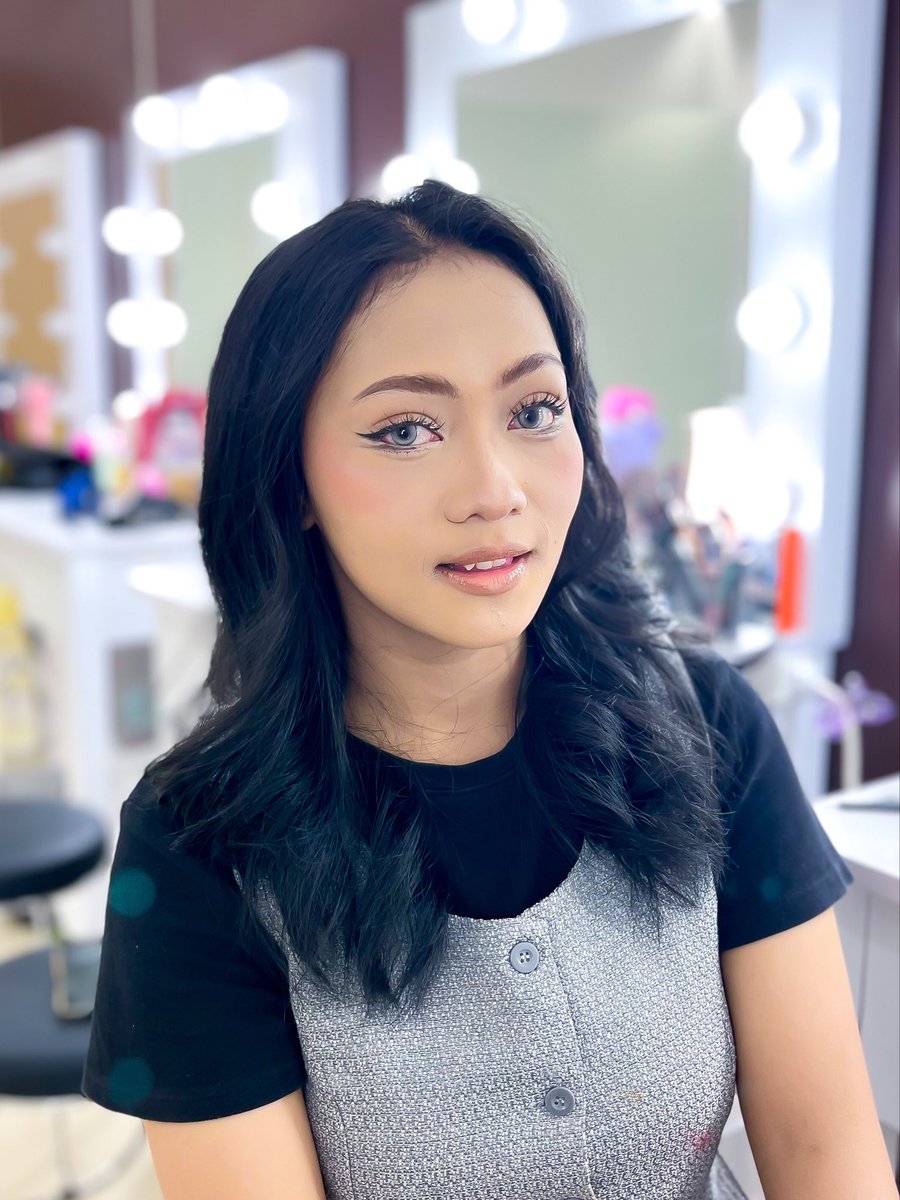 aicneliv's tweet image. Info Pricelist / Booking by WA 082296375280

📍BSD - Tangsel 

#zonauang #wts #MUA #BSD #tangerang #jakarta #muajkt #hairstylist #graduation #bridesmaid #makeupartist #tangsel #tangerangselatan