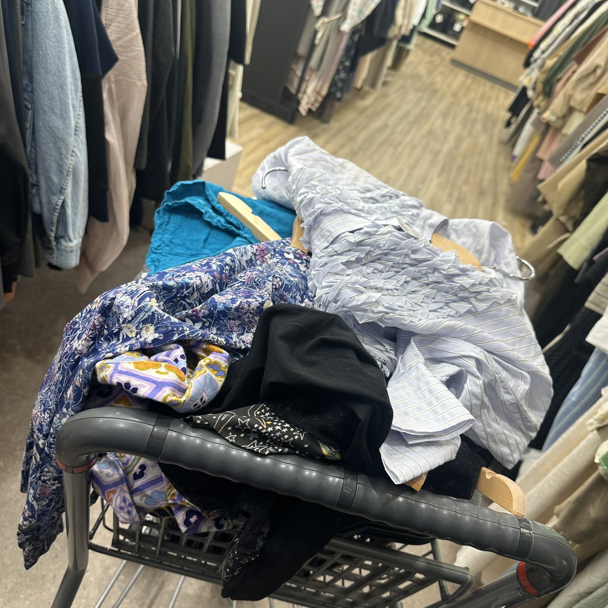 りりこ@古着せどらー👗 酒女 💃 tweet media