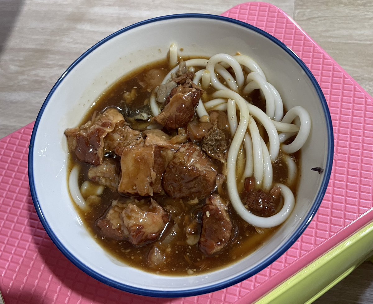 ชั้นได้กินก๋วยเตี๋ยวจากแม่ปุ๋ยยย🥹 กราบแม่มากๆค่ะ🙇🏻‍♀️ <a href="/PuiPui_fairy/">Pui Pui</a> บุญปากมากที่ให้เด่กตาดำตื่นมามีข้าวกินเลยแล้วคืออร่อยมากอยู่ใกล้บ้านแต่ไม่เคยกินเลยรักแม่ปุ๋ยที่สุดด💗