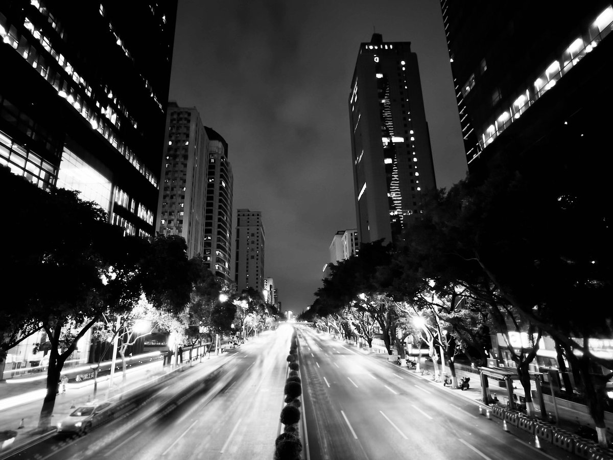 RichMonochrome's tweet photo. Guangzhou Streets #china #streetphotography #14Apr #blackandwhite #monochrome https://t.co/e4KDifmu0u