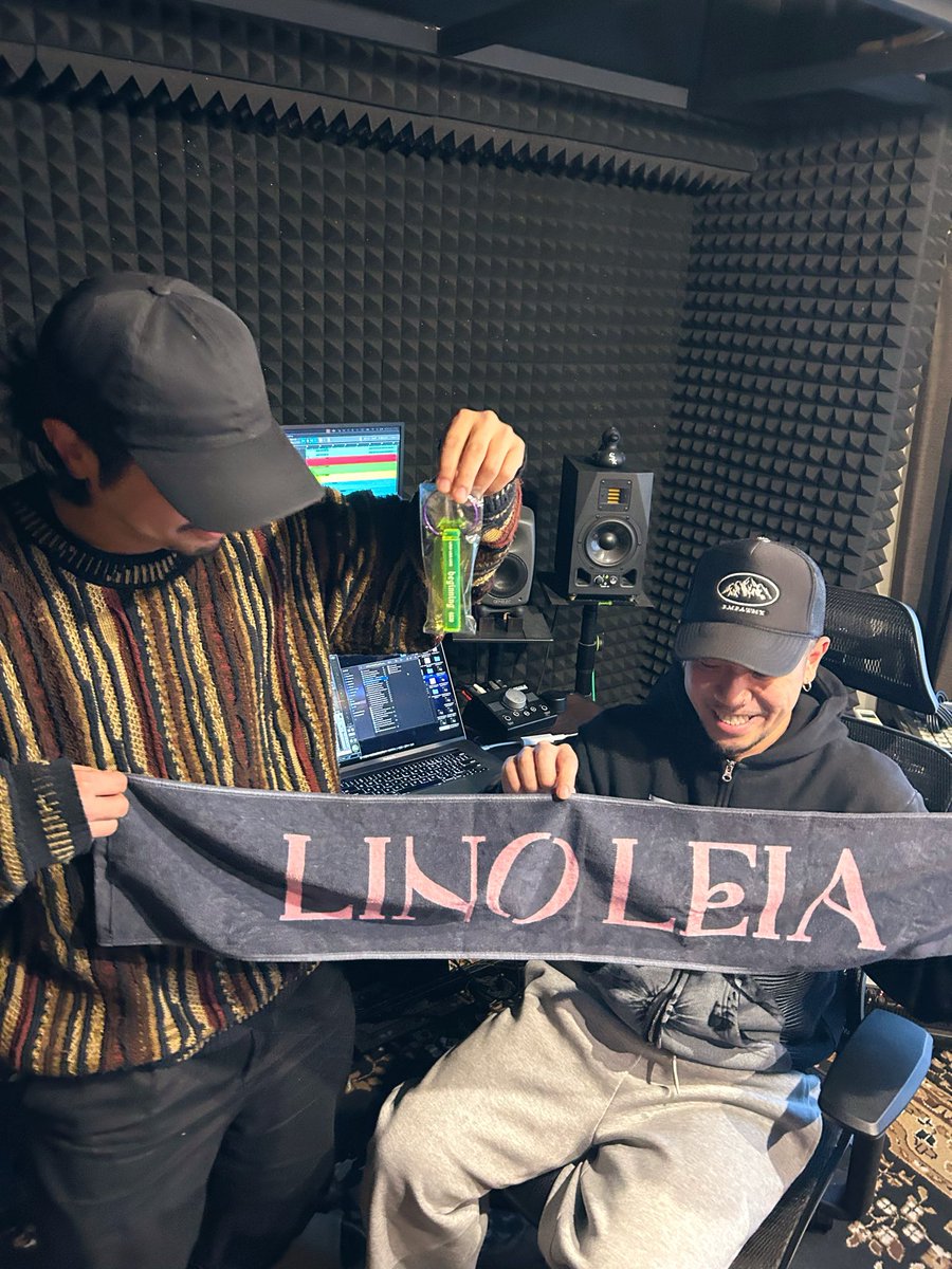 LINO_LEIA's tweet photo. 先月のワンマンライブで発売したグッズのオンライン販売がスタートしました😘
https://t.co/BPoE7eBF3l https://t.co/uKuXq63HQc