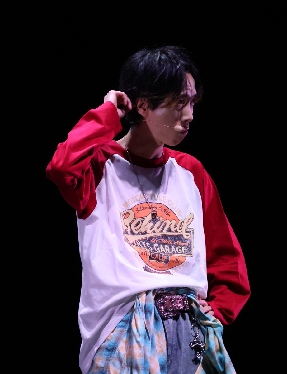 えびふらい tweet media