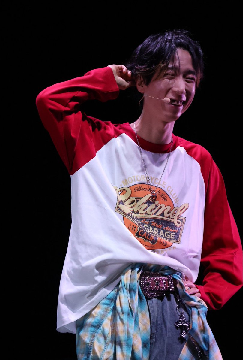 えびふらい tweet media