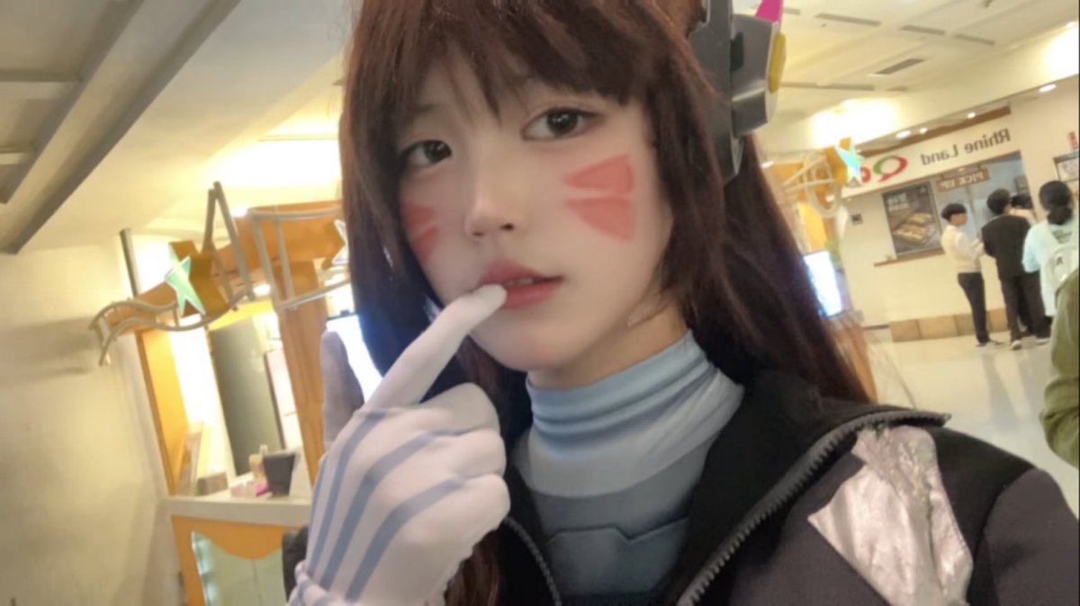impsopso's tweet image. #overwatch #dva #cosplay 

사랑을 담아서 d.va🩷